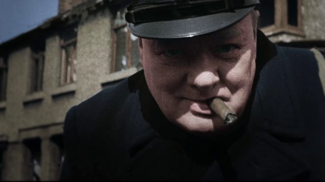 Hitler versus Churchill ke stažení